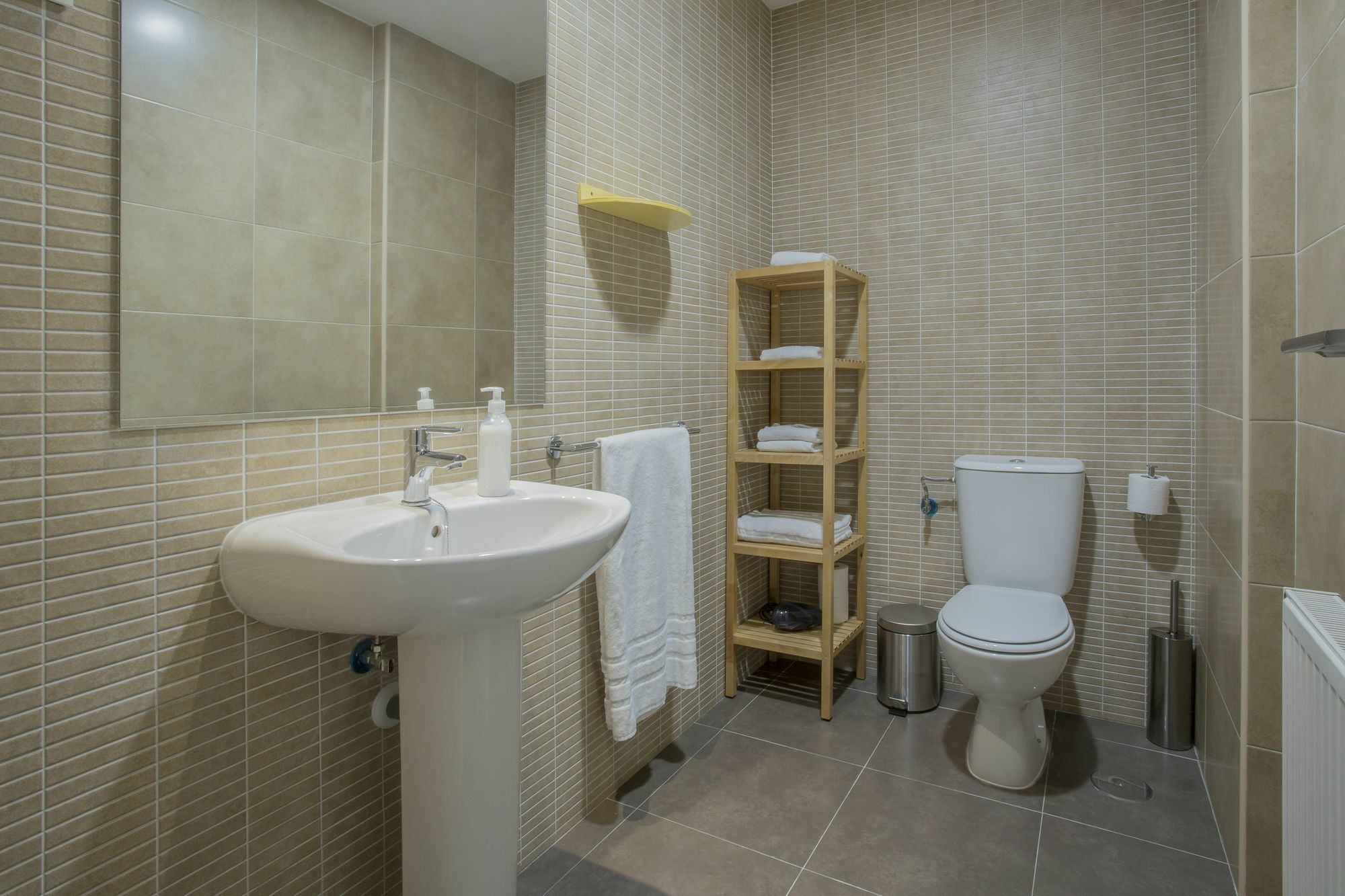Slow Suites Luchana มาดริด ภายนอก รูปภาพ