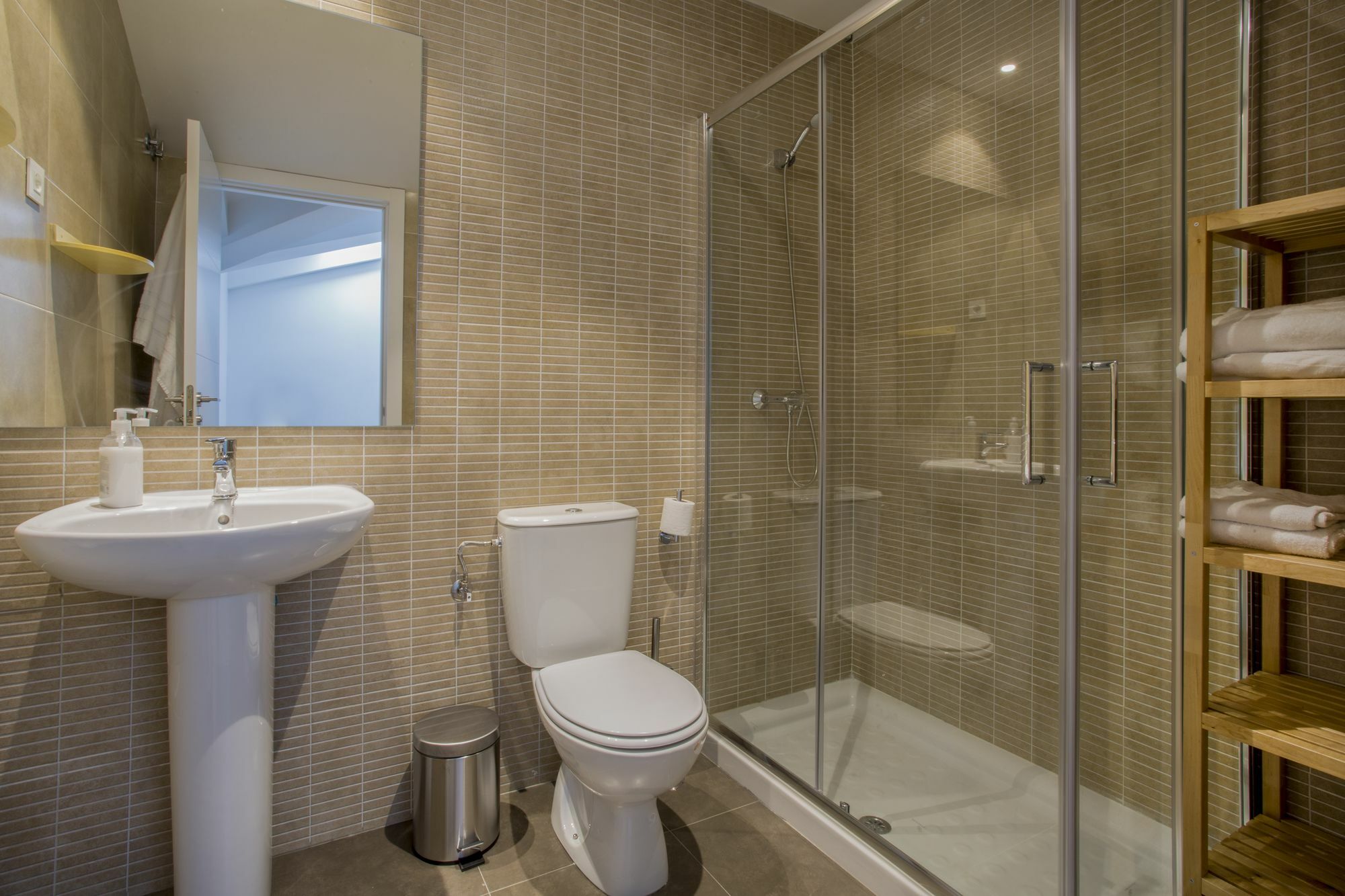 Slow Suites Luchana มาดริด ภายนอก รูปภาพ